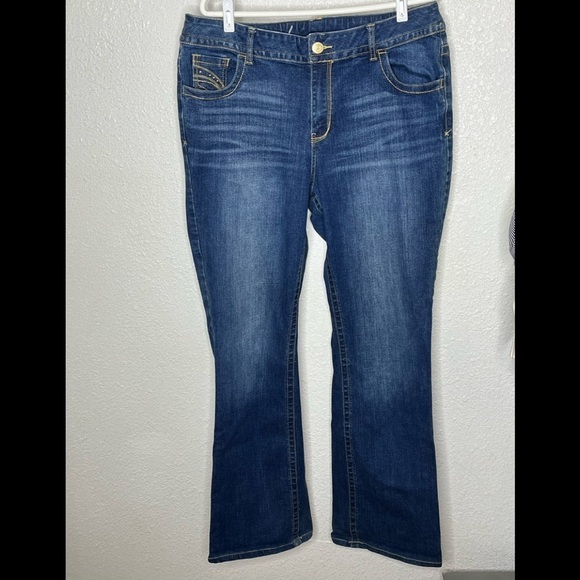 Lane Bryant Slim Boot Blue Jeans Sz 18 - Picture 2 of 4